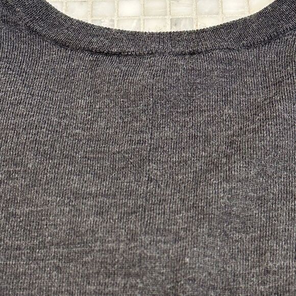 Gap Women’s Wool Dark Gray Fitted Long Sleeve V Neck Sweater - Picture 9 of 12